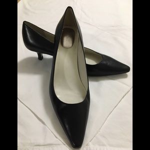 Calvin Klein Diema Pump. Black Leather.  Gently Used. Size 9.5.